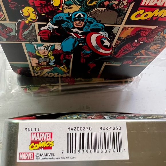 Marvel Multi Hero Patterned Wallet. New in box - Picture 7 of 7